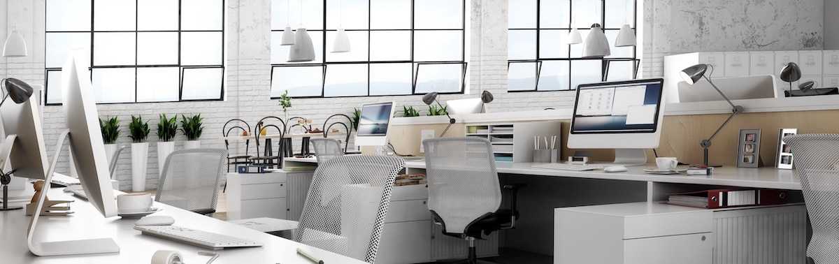 Un bureau moderne et design vide dans des tonalités blanches