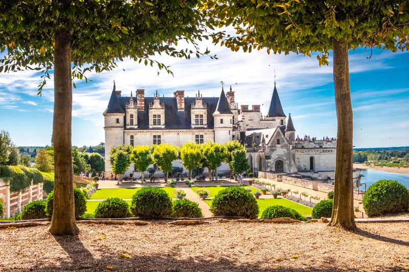 Château Amboise et ses extérieurs 